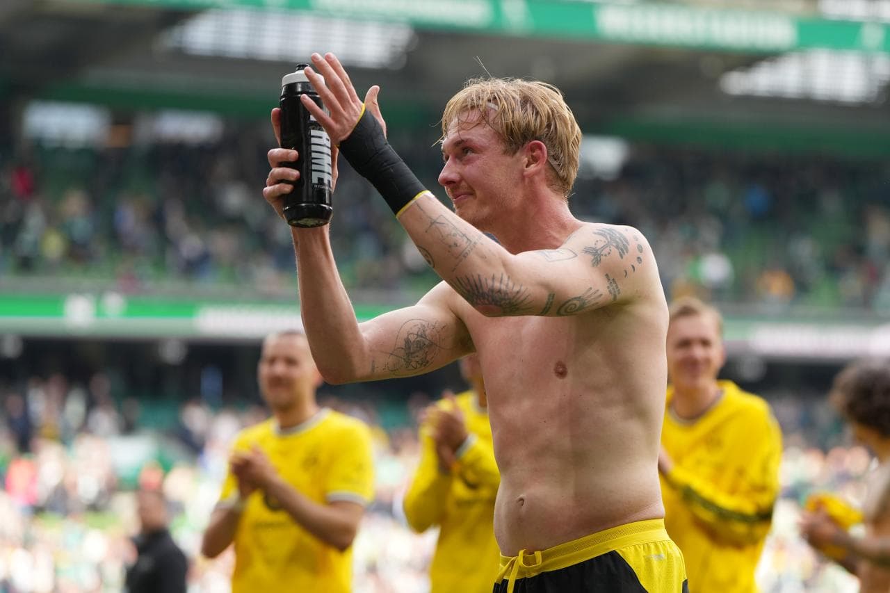 Leeds United envisage un transfert pour Julian Brandt, libre de tout contrat