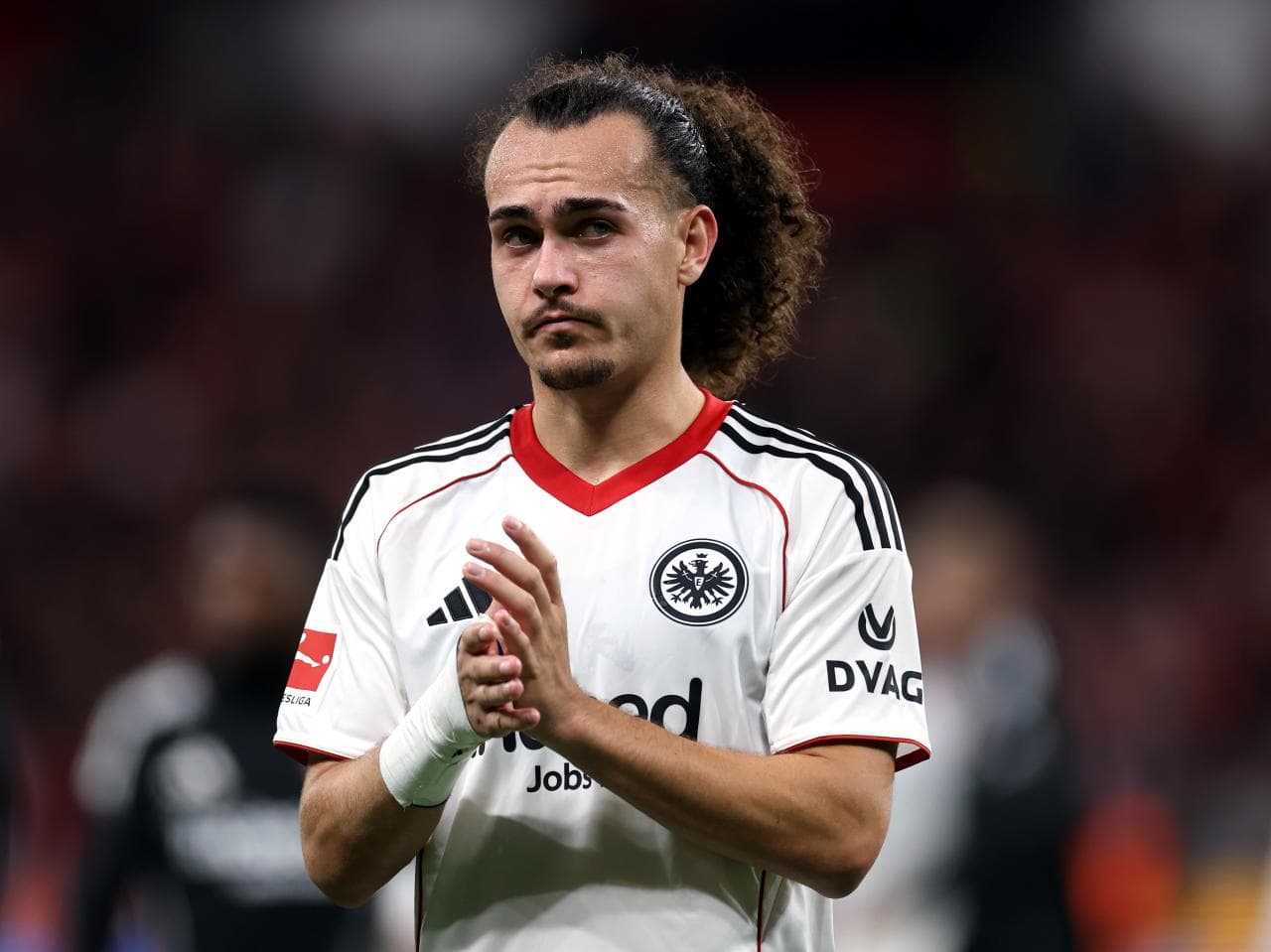 Leverkusen Eye Move for Eintracht Frankfurt's Arthur Theate