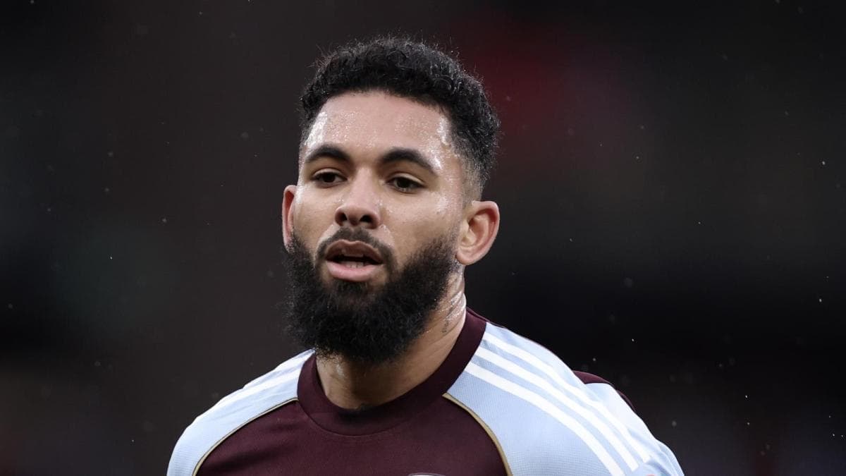Juventus Divisa sul Futuro di Douglas Luiz
