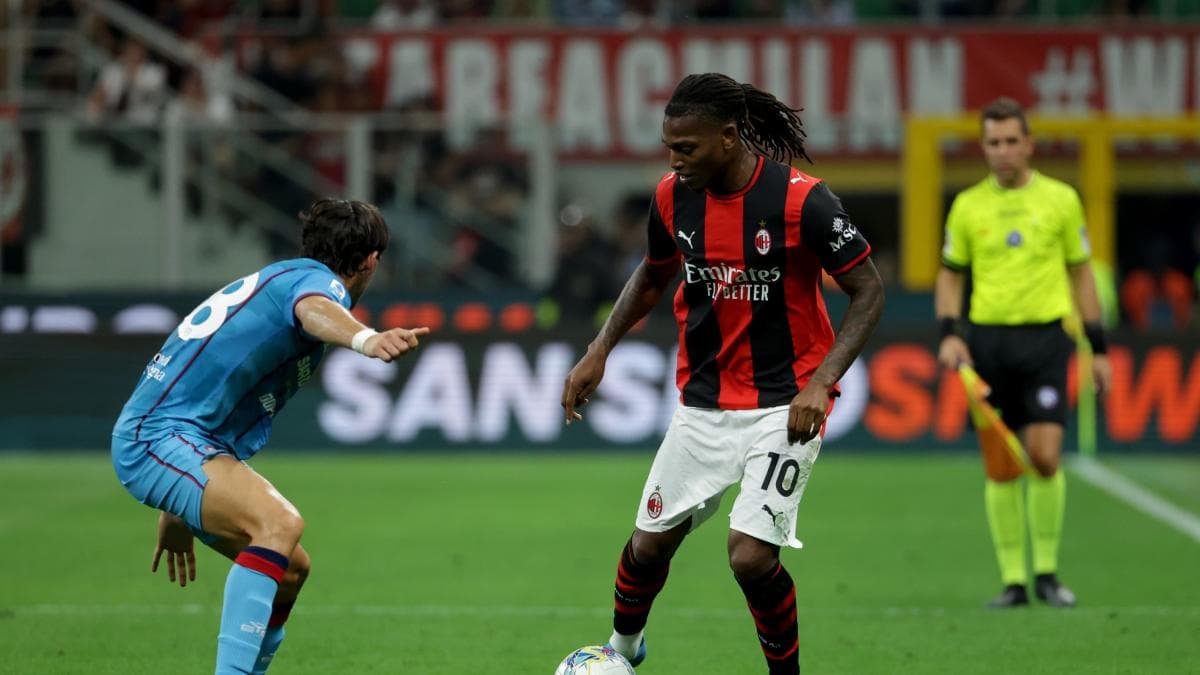 Galatasaray Pursue Milan’s Rafael Leão with Lucrative Offer