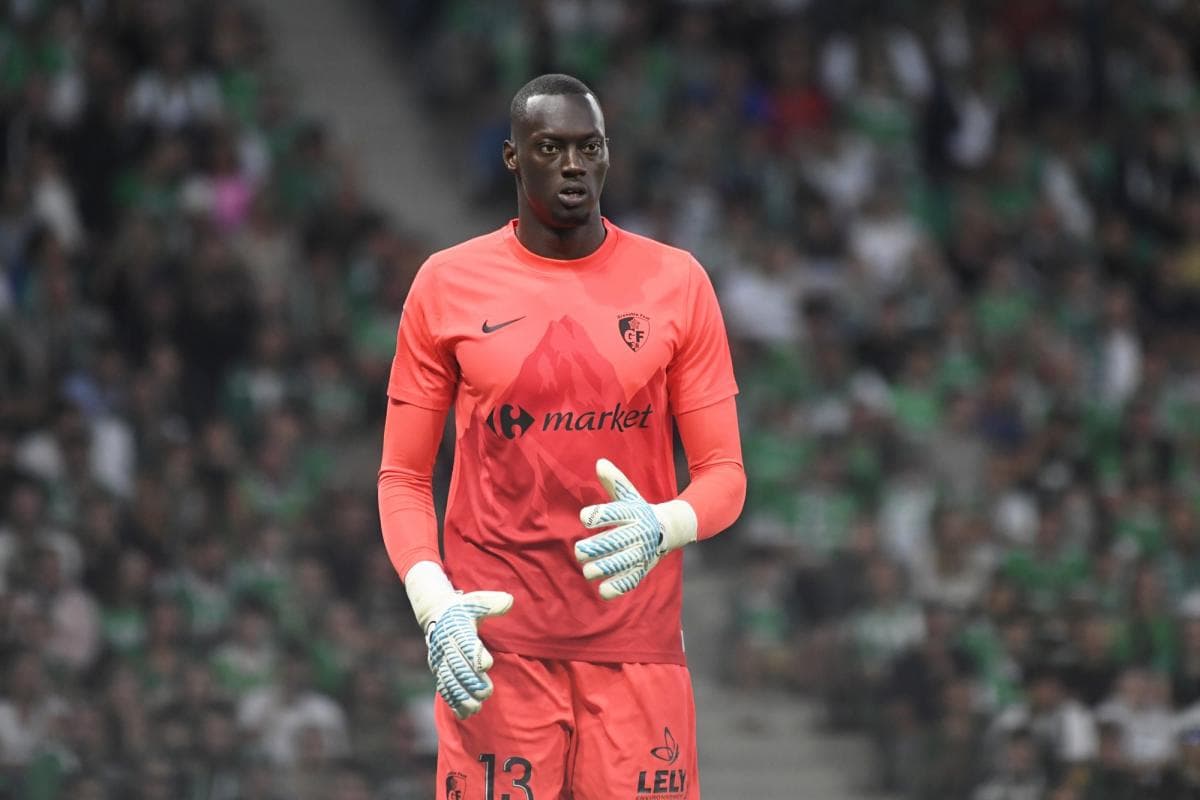 Auxerre verpflichtet Torhüter Mamadou Diop von Grenoble