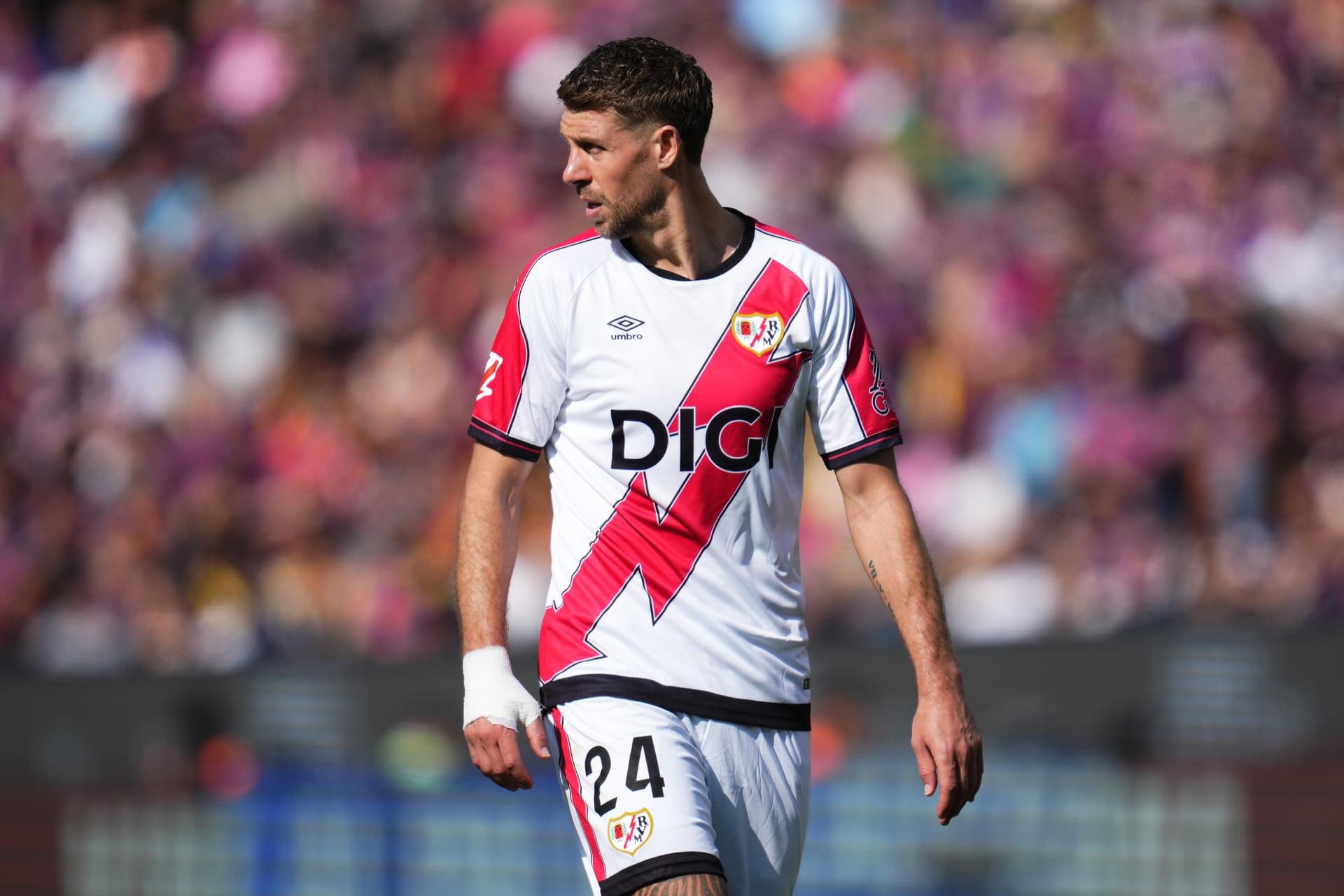 Florian Lejeune renueva con el Rayo Vallecano hasta 2028