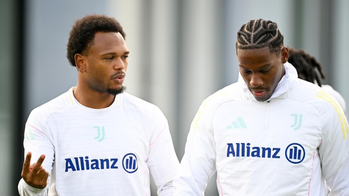 Juventus Facing Losses on Openda and David Deals