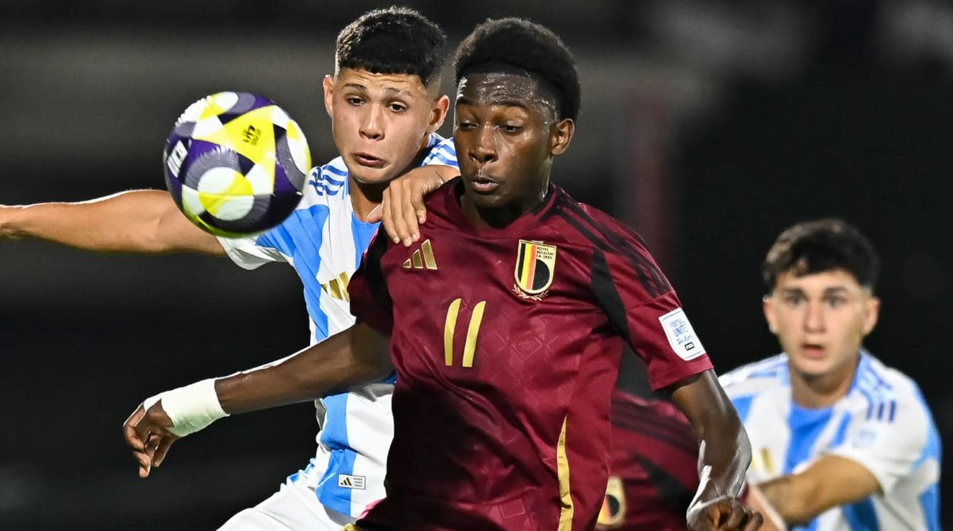 El Barcelona presenta una oferta por el extremo del Club Brugge, Jesse Bisiwu