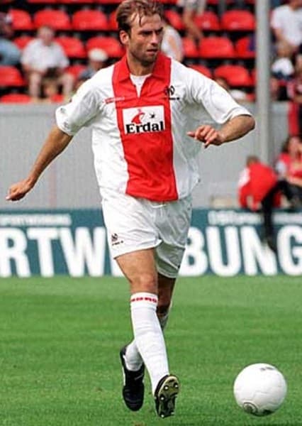 Köln and Leverkusen managers clash over pitch conditions after Bundesliga defeat - Bundesliga