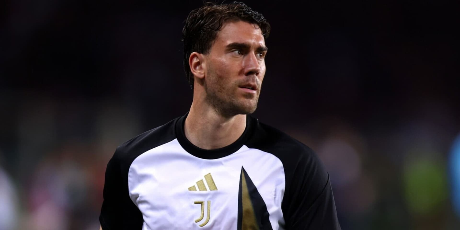 Vlahovic Considera la Oferta del Besiktas Mientras la Juventus se Estanca