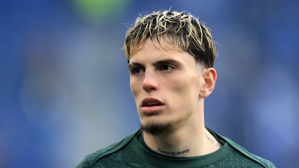 Chelsea bereit für 38-Millionen-Euro-Angebot für Jonathan Rowe von Bologna