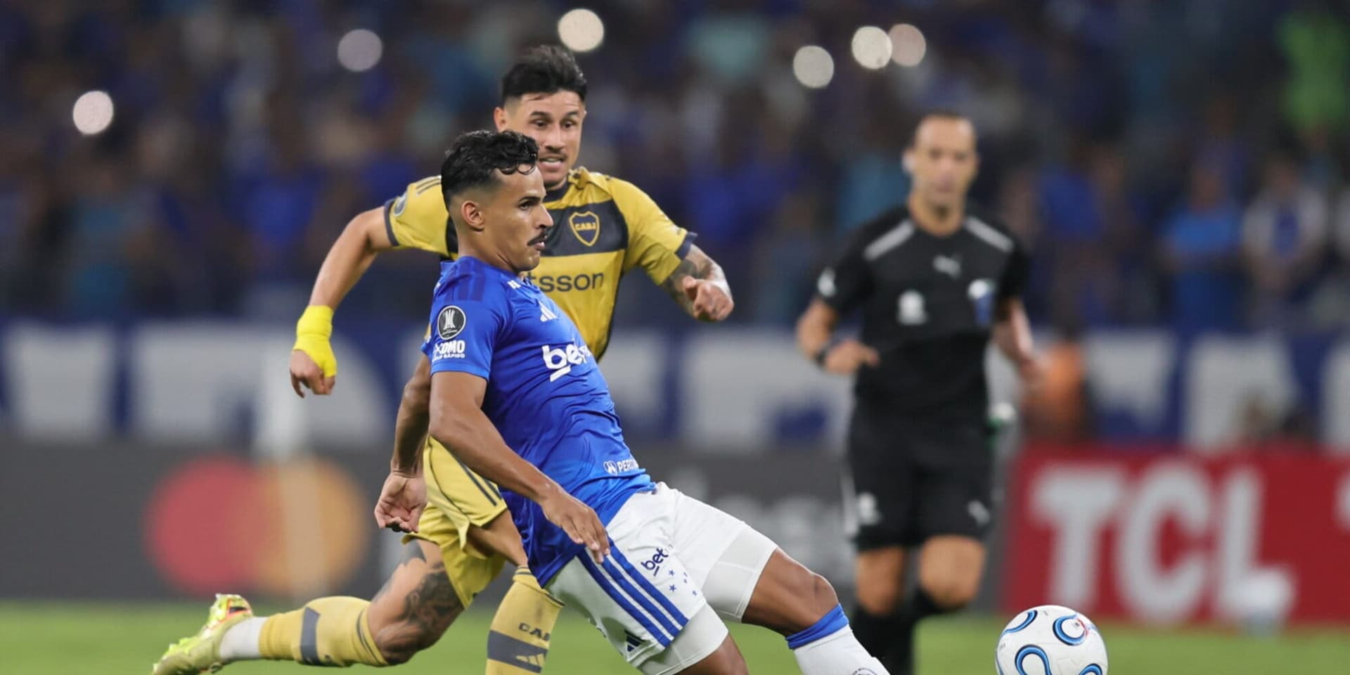 Como si assicura Yan Couto in prestito dal Borussia Dortmund
