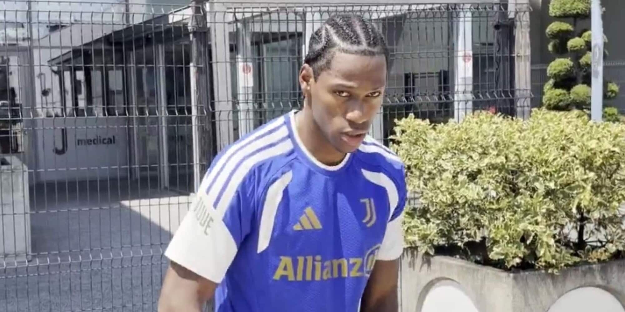 Jonathan David Returns to Juventus Training