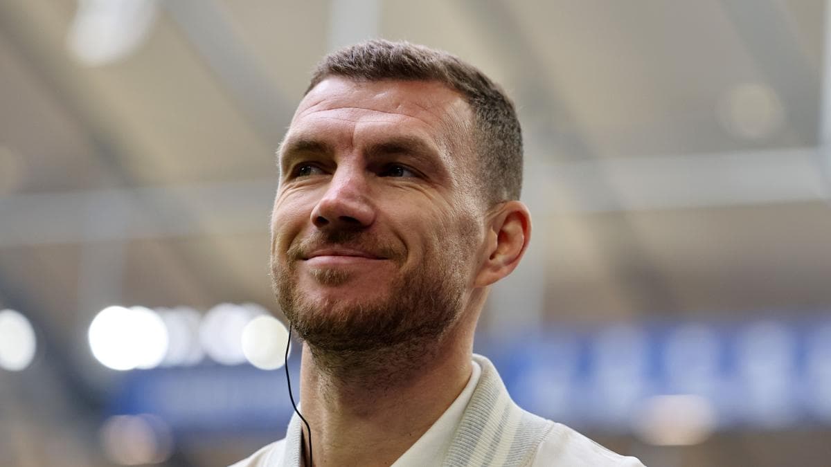 Dzeko Reflexiona Sobre su Carrera y el Fracaso de Italia