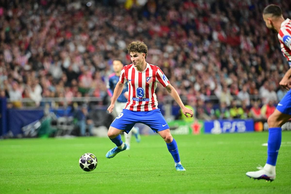 Le Barça Fait une Offre pour Julián Álvarez, Face à la Résistance de l'Atlético
