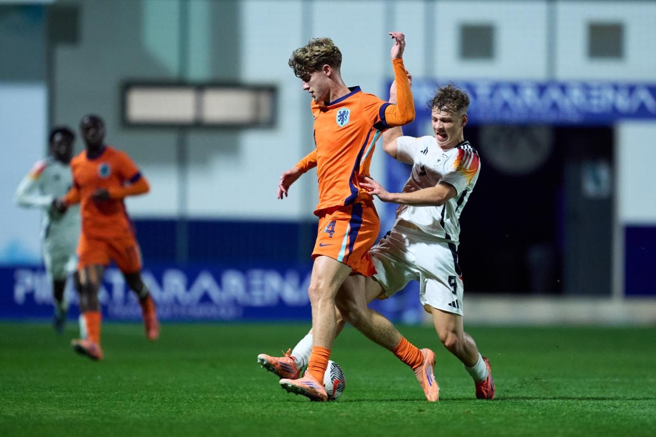 Frankfurt Eye Move for Twente’s Nijstad After PSV Bid Rejected