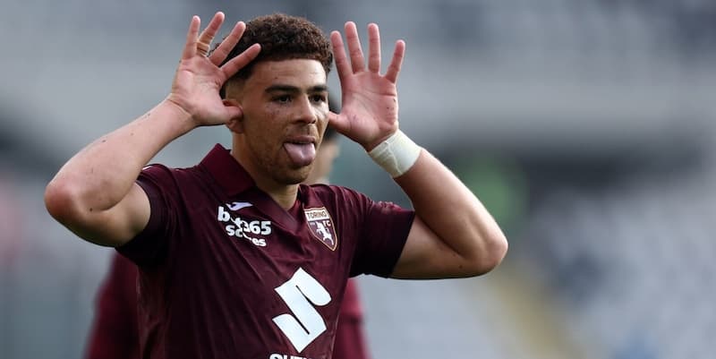 Adams weckt Interesse der Premier League nach seiner Zeit bei Torino