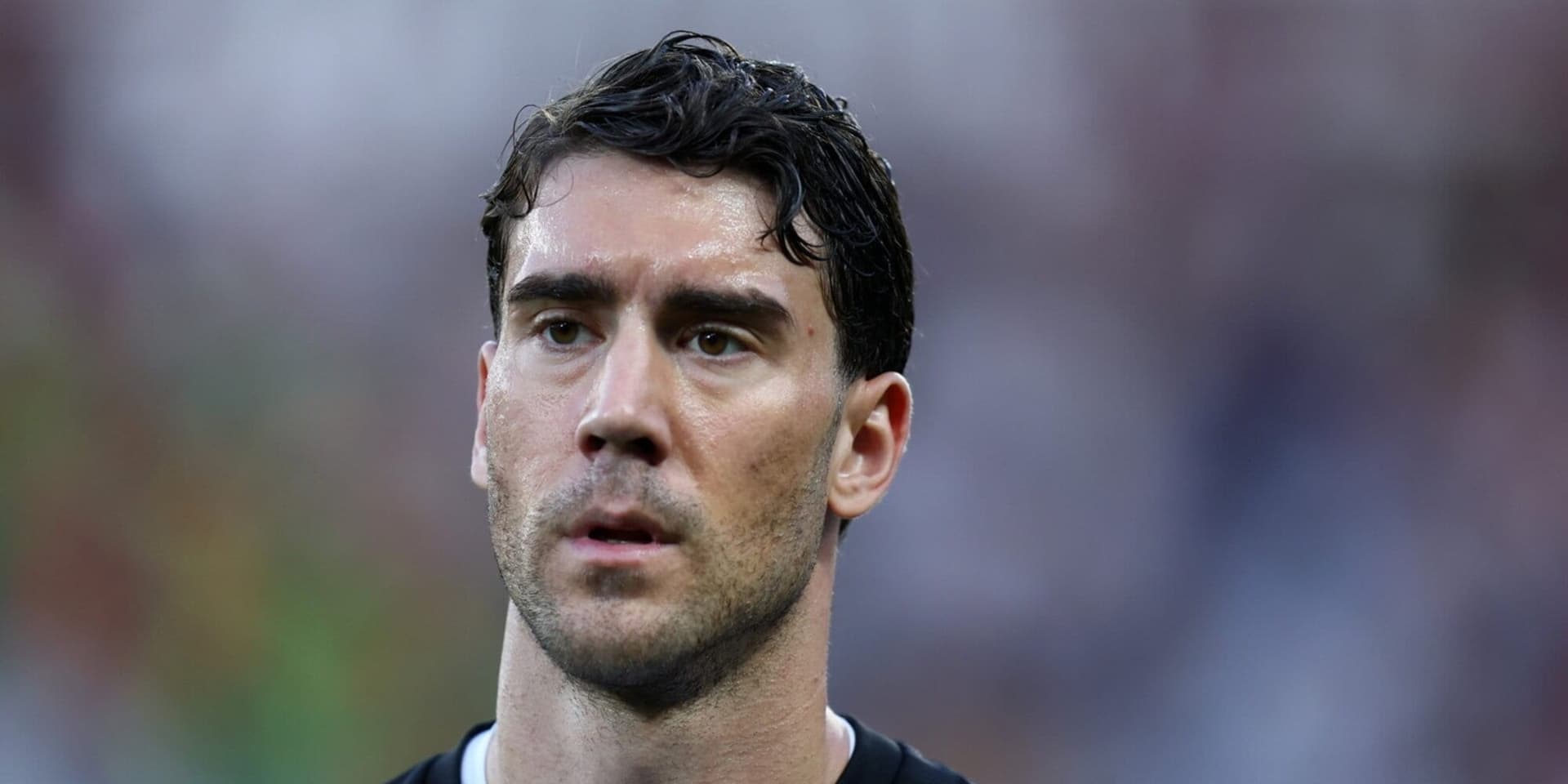 Barcellona Valuta Vlahovic Mentre si Avvicina la Cessione di Torres al PSG