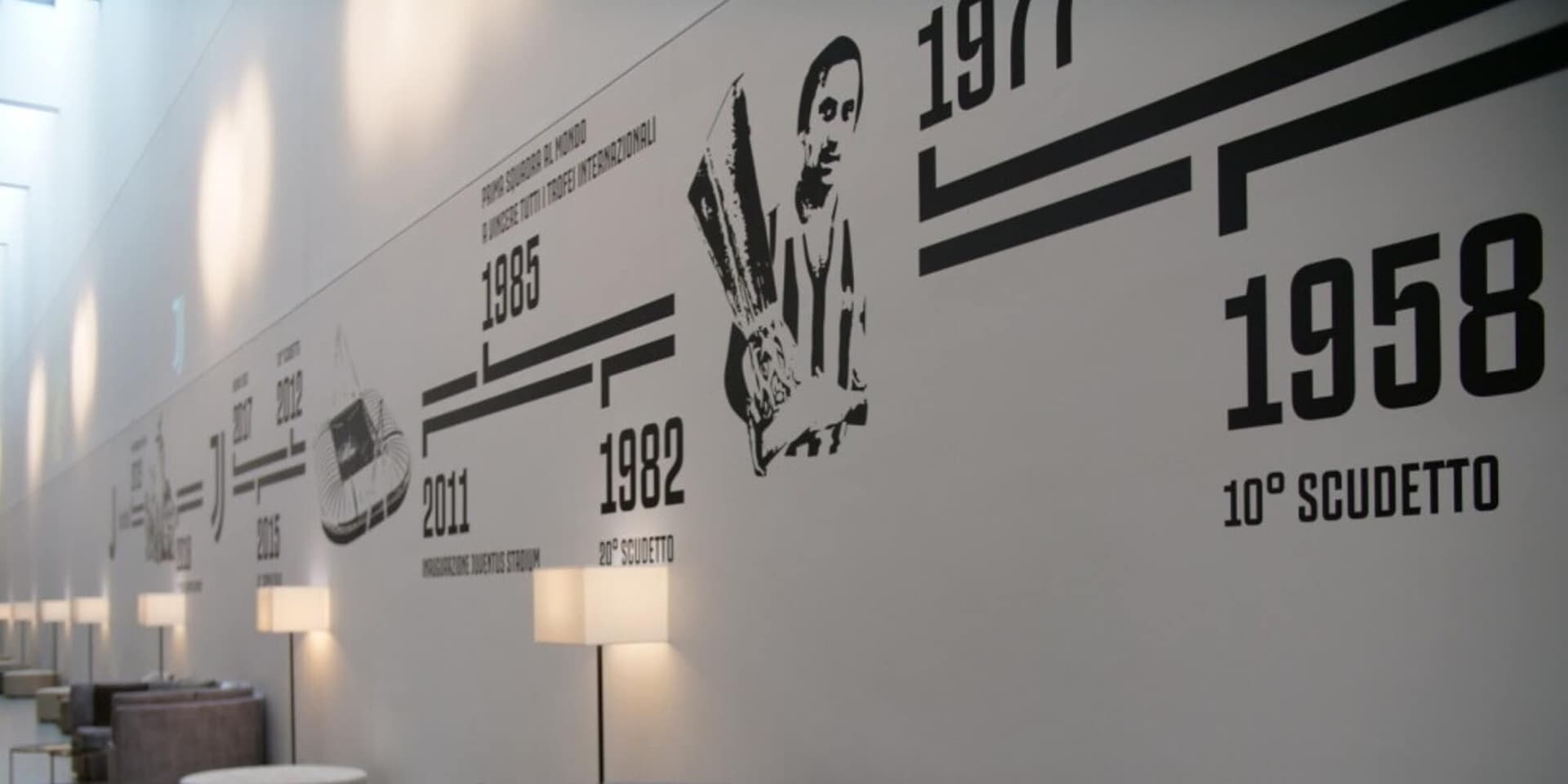 La plantilla de la Juventus se reúne en medio de incertidumbre en el mercado de fichajes