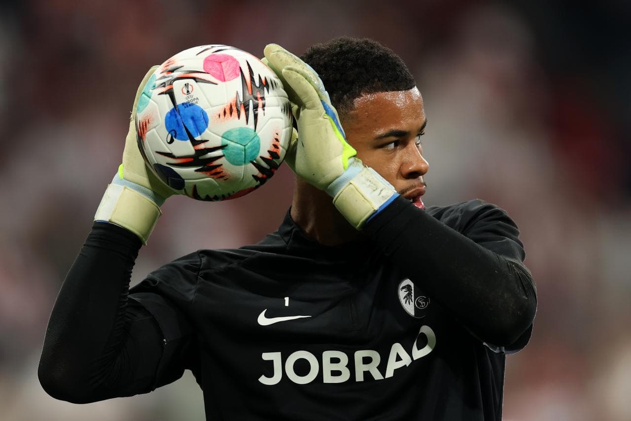 Hull City intéressé par le gardien de Fribourg, Atubolu