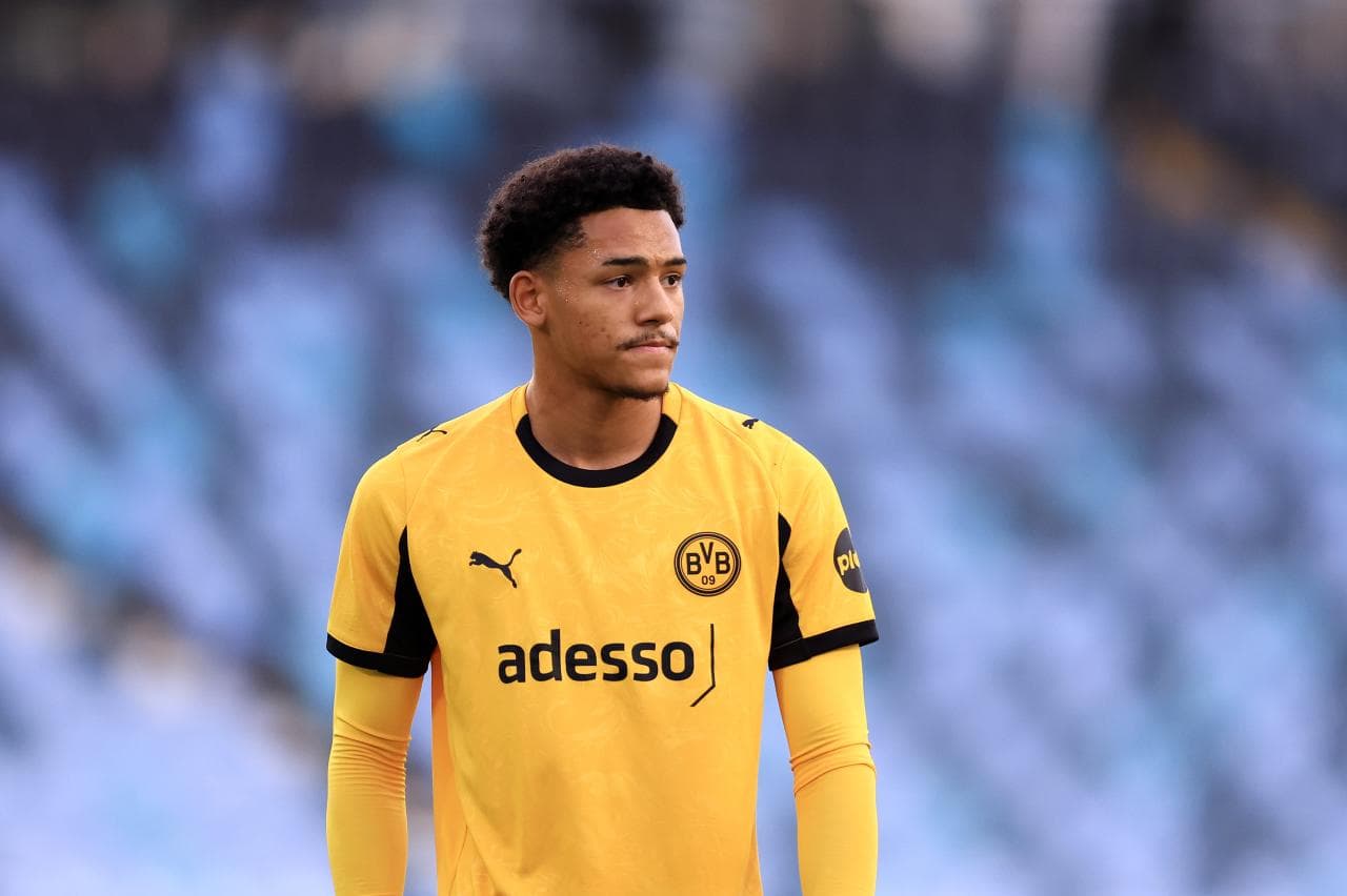 Tazemeta se une al Kaiserslautern procedente del Borussia Dortmund