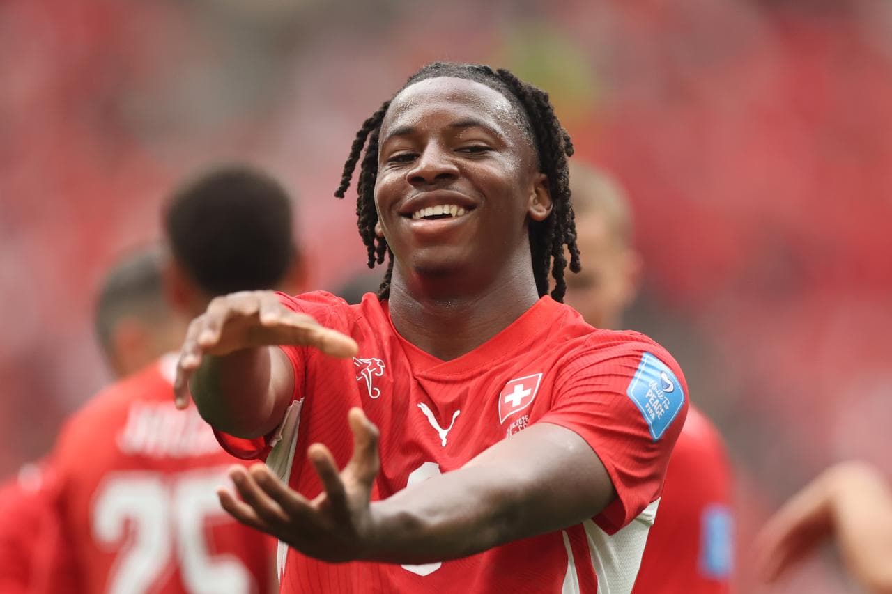 El Newcastle United se plantea el fichaje del centrocampista suizo Johan Manzambi