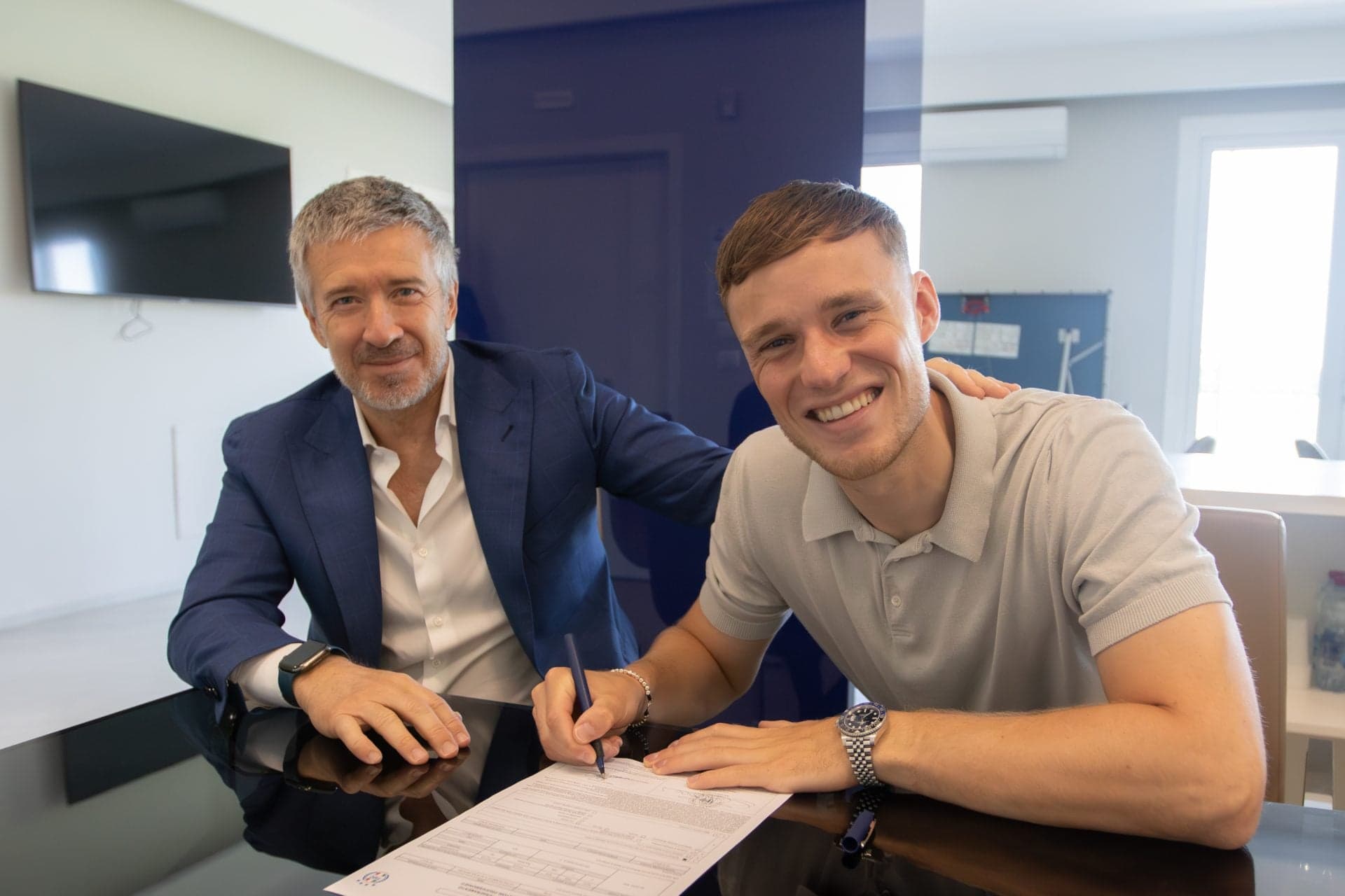 Napoli's Beukema Emerges as Contender for Right-Back Role Ahead of Crucial Como Clash - Serie A