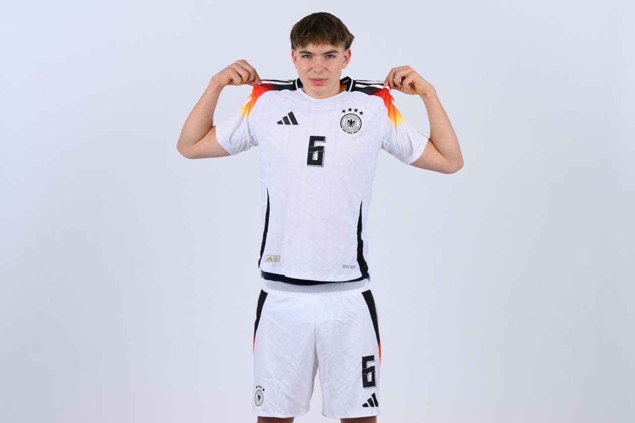 Liverpool Enter Race for Hertha BSC's Kennet Eichhorn
