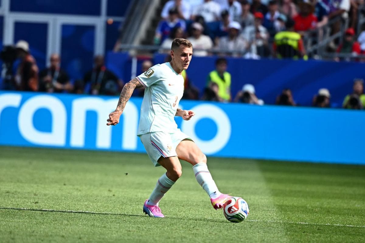 Lucas Digne to Return to Paris Saint-Germain from Aston Villa - Ligue 1