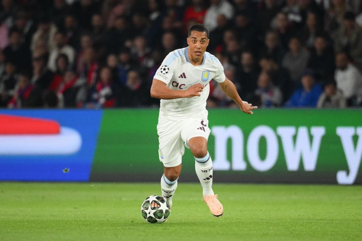 Manchester United Verpflichtet Youri Tielemans von Aston Villa