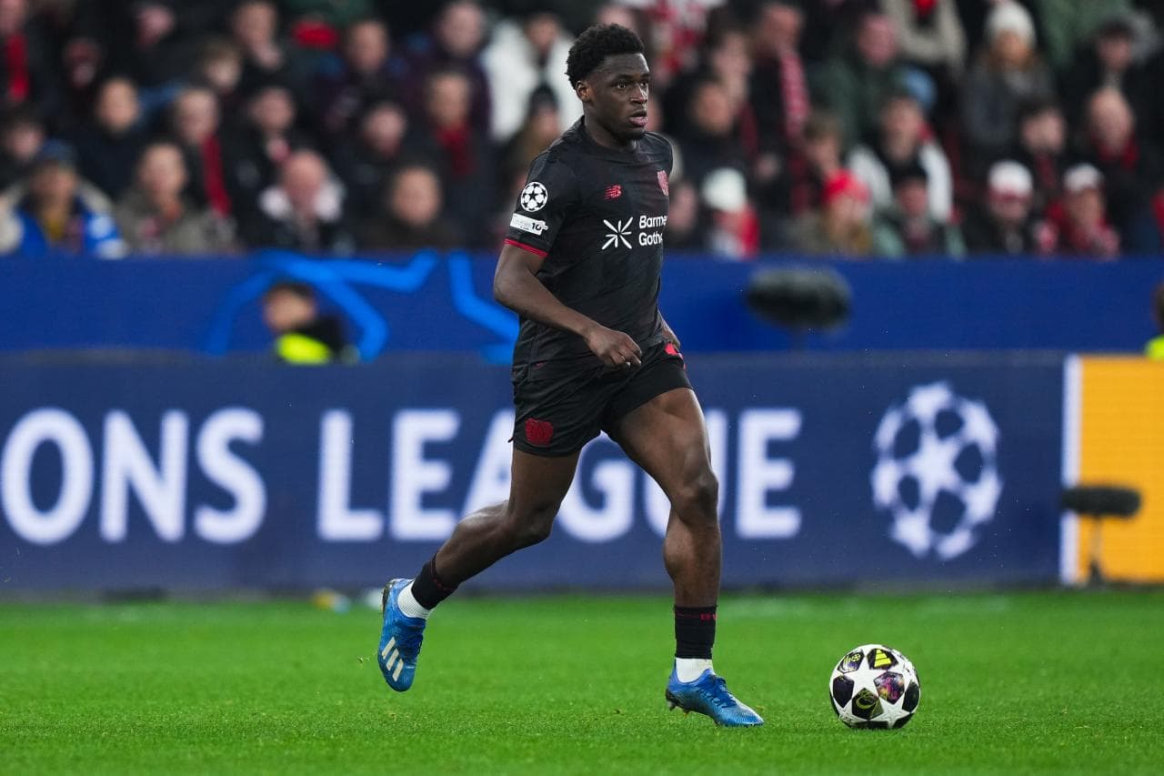 Sunderland y Forest se interesan en Ernest Poku, extremo del Leverkusen
