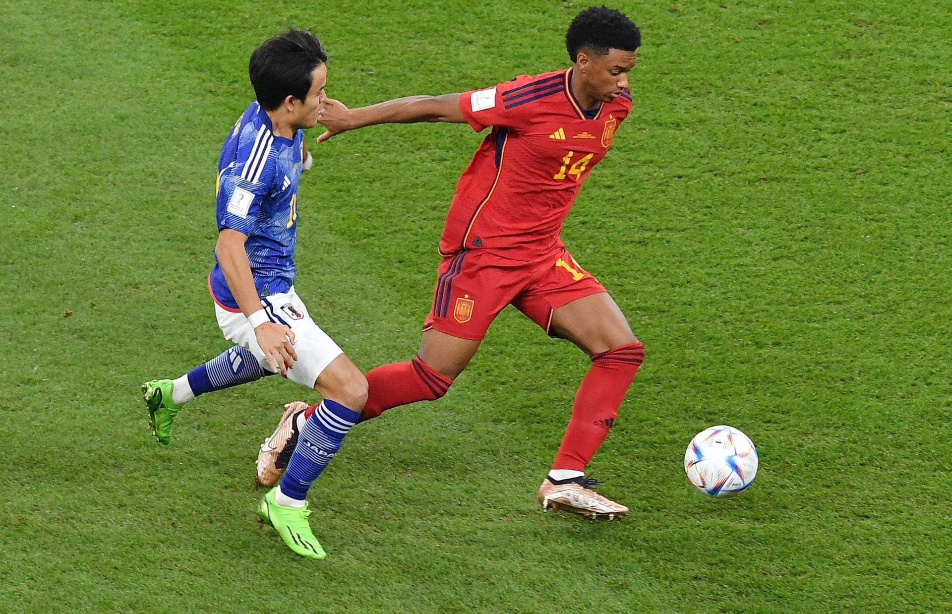 Manchester United explore move for Barcelona's Alejandro Balde - Premier League