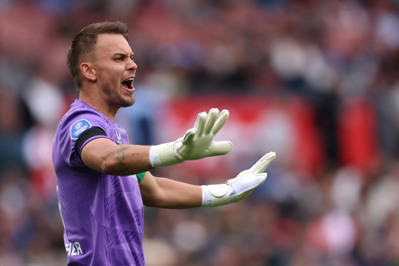 Wellenreuther Suffers Knee Injury in Wolfsburg Pre-Season