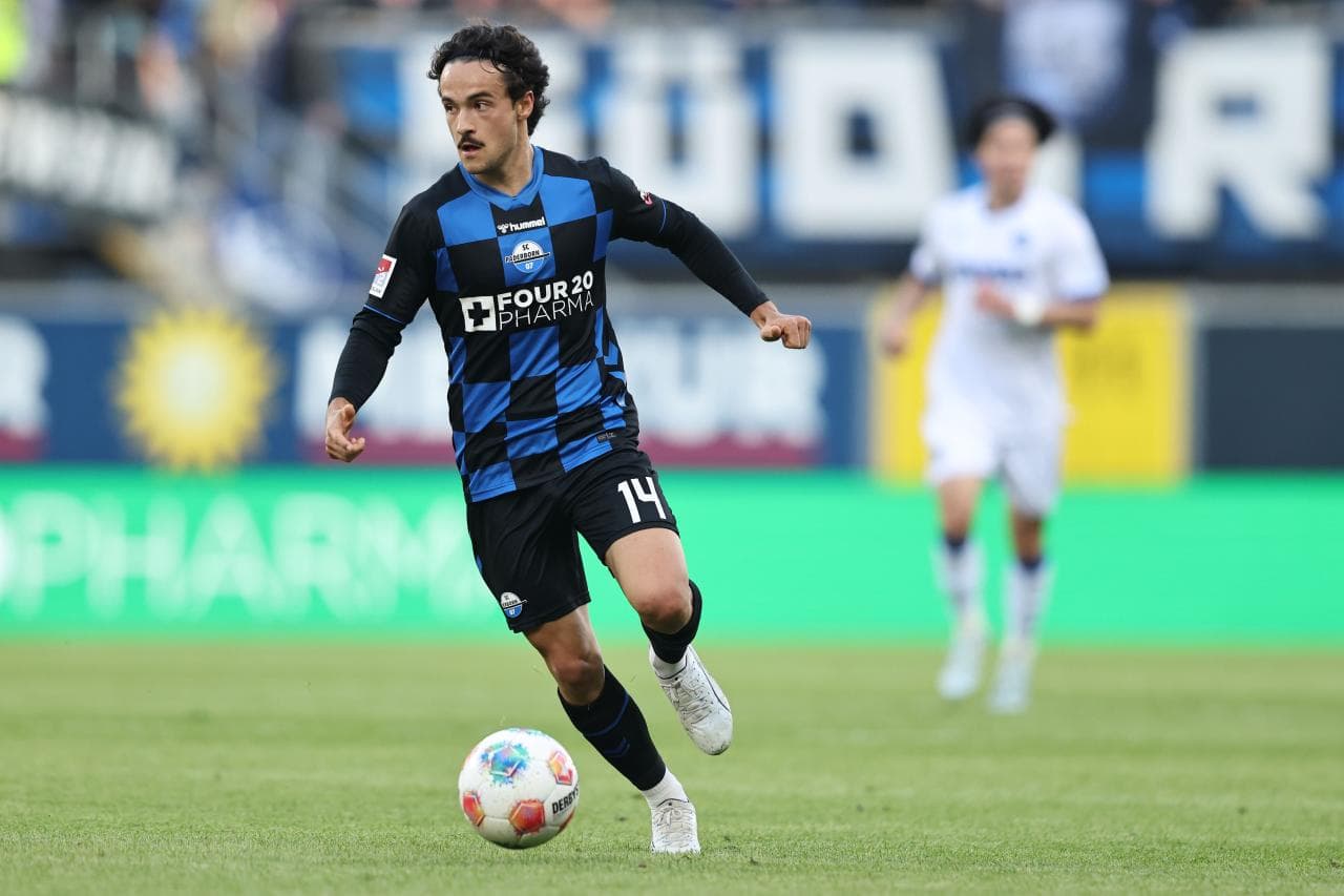 Schalke interessato a Mika Baur del Paderborn