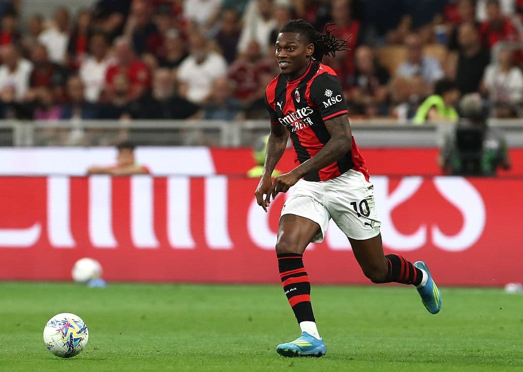 Leao Future Uncertain: Galatasaray Lead Chase