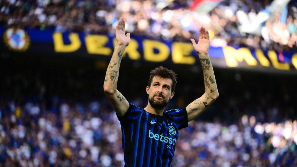 El Genoa se plantea el fichaje de Francesco Acerbi, libre tras su salida del Inter