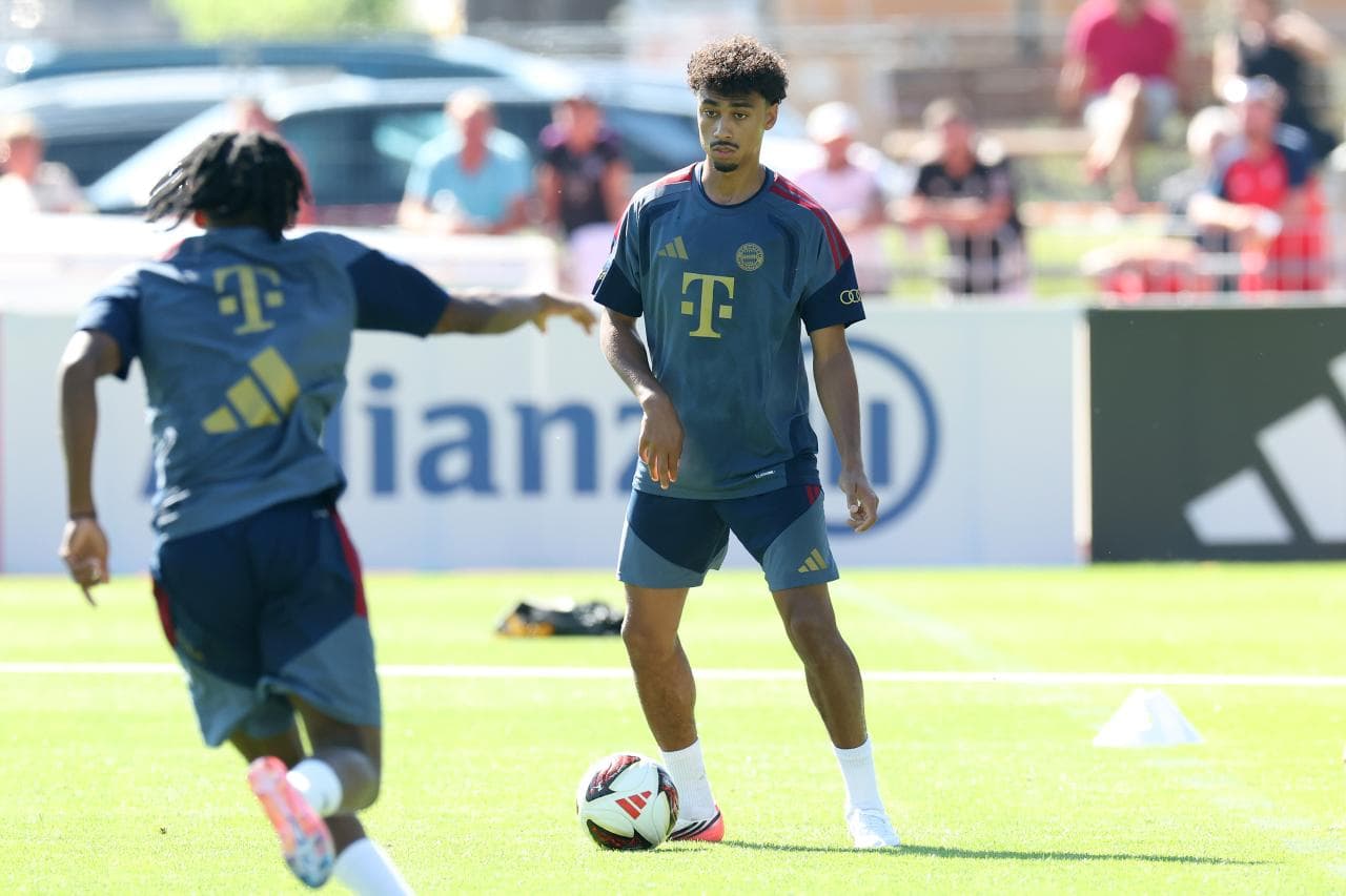 El Bayern Múnich espera que la llegada de Brown impulse a Davies a recuperar su mejor nivel