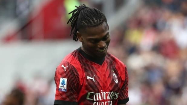 Milan Considering Sale of Rafael Leao After Disappointing Season