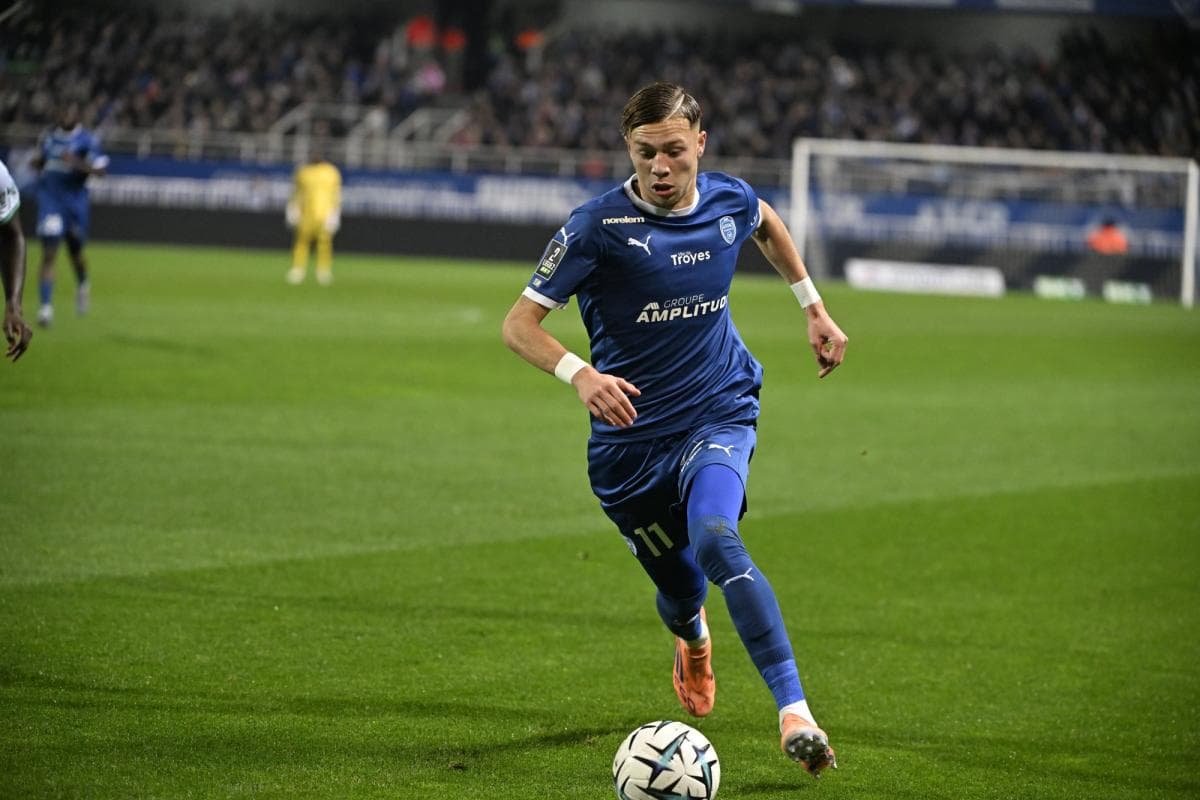 Detourbet al Manchester City, prestito al Monaco in arrivo
