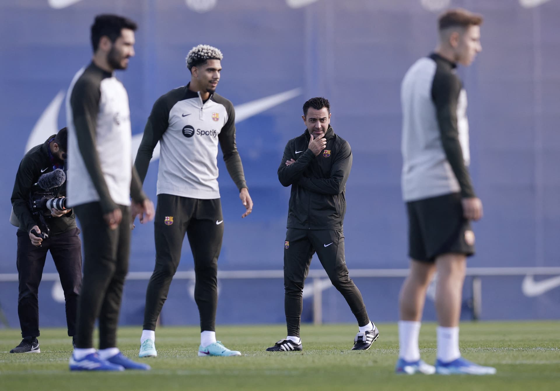 Chelsea Approach Xavi Hernandez, But Move Unlikely