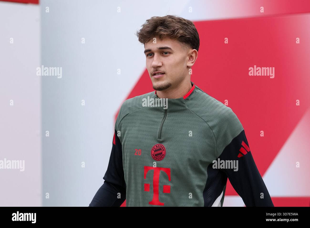 Le Bayern Munich réalise une incroyable remontée pour battre Fribourg 3-2 - Bundesliga