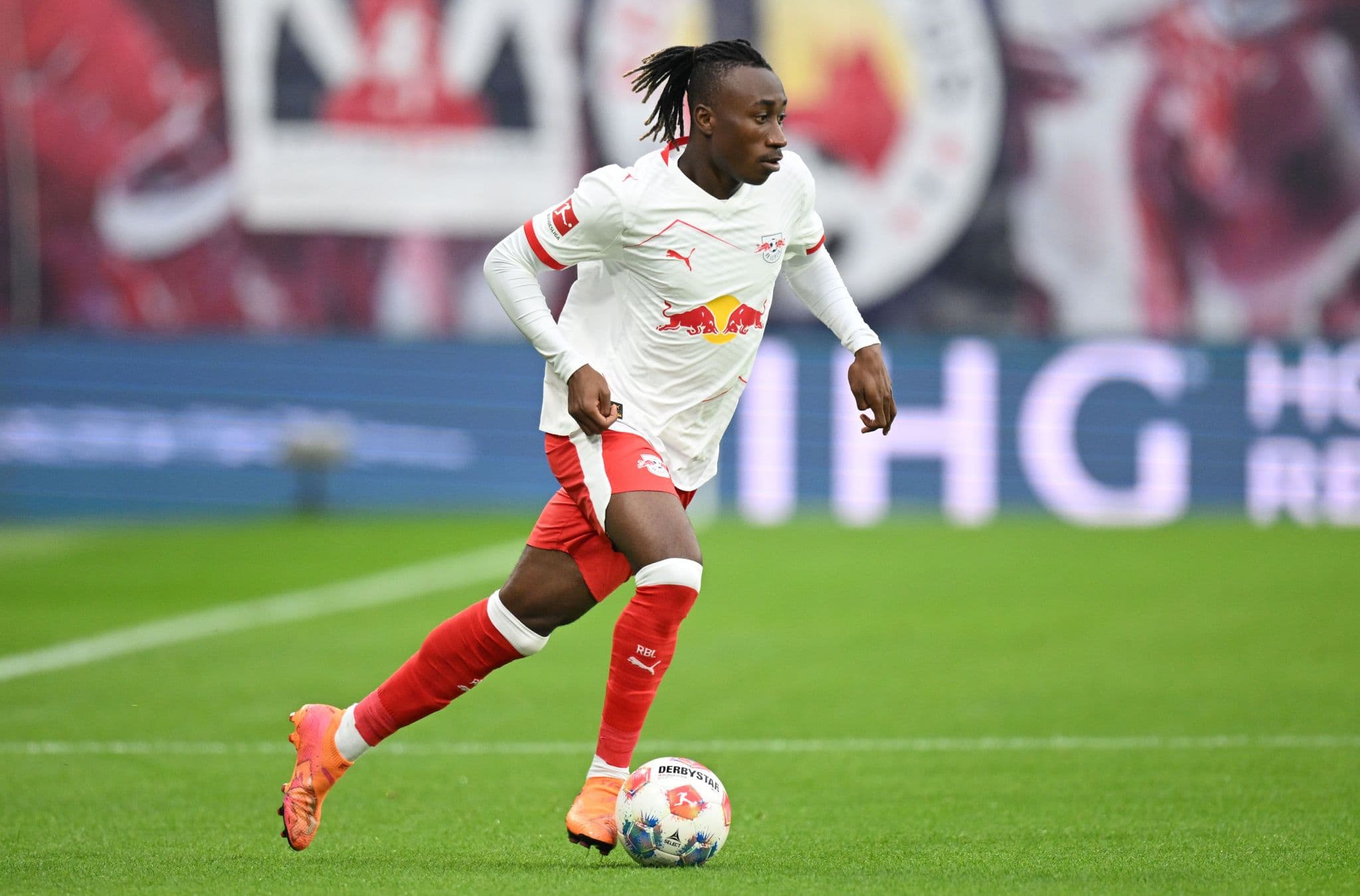 Barcelona and Liverpool Set for Clash Over Leipzig's Yan Diomande