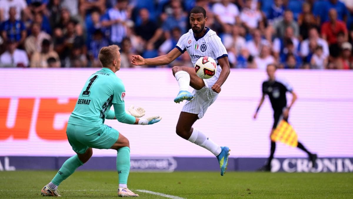 Diouf Brilla y el Inter Supera al Karlsruher en un Amistoso