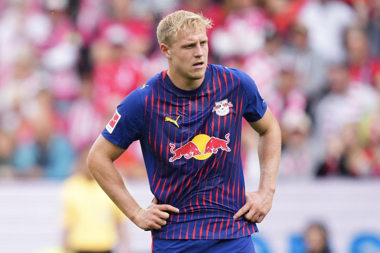 Schlager Set to Join Nottingham Forest on Free Transfer