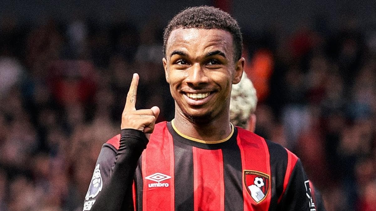 El Barcelona sigue de cerca al delantero del Bournemouth, Junior Kroupi