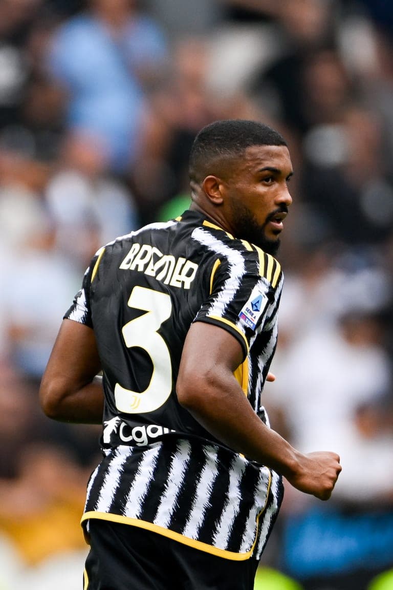 La Juventus domine Gênes et se rapproche du top 4 - Serie A