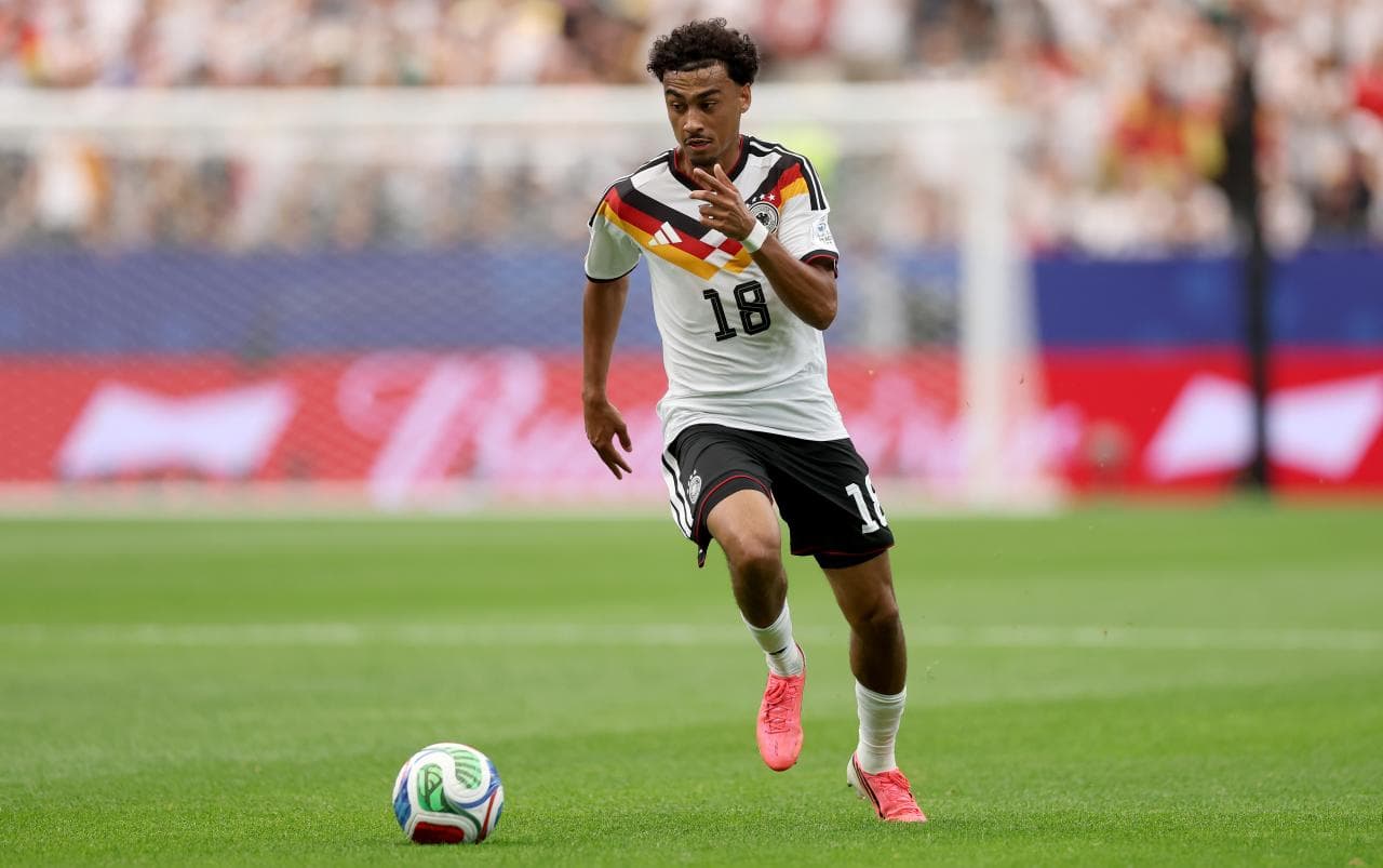 Bayern München einigt sich auf 55-Millionen-Euro-Deal für Nathaniel Brown von Eintracht Frankfurt