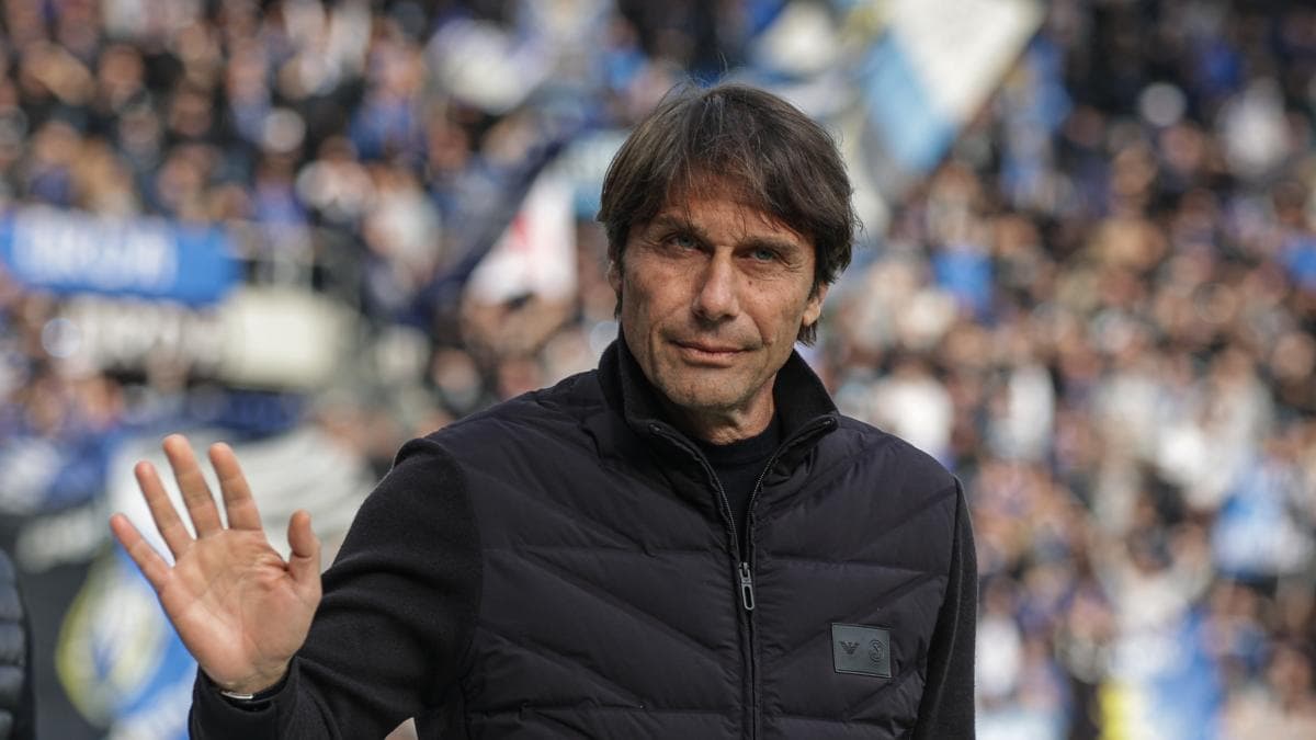 Conte Smentisce Contatti per la Panchina dell'Italia